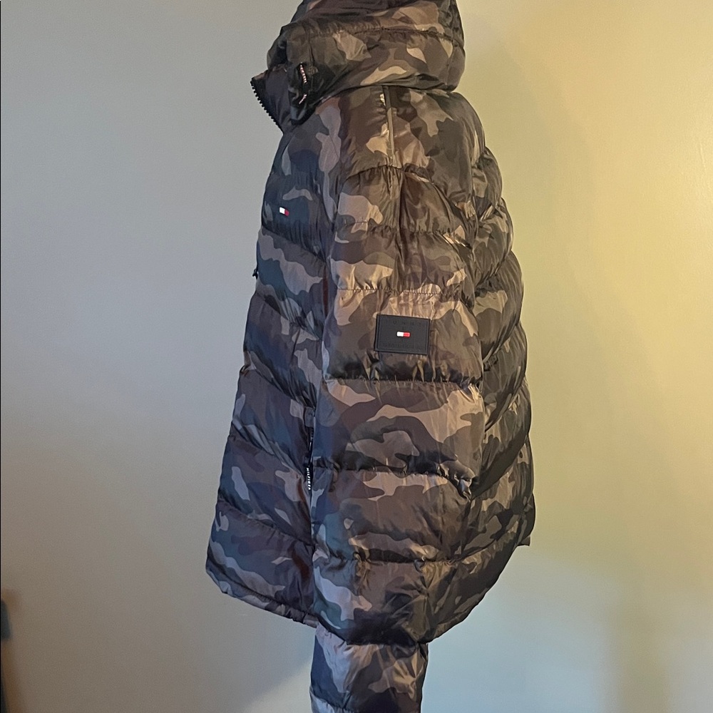 Tommy Hilfiger Camo Puffer Jacket NWOT - Picture 6 of 12